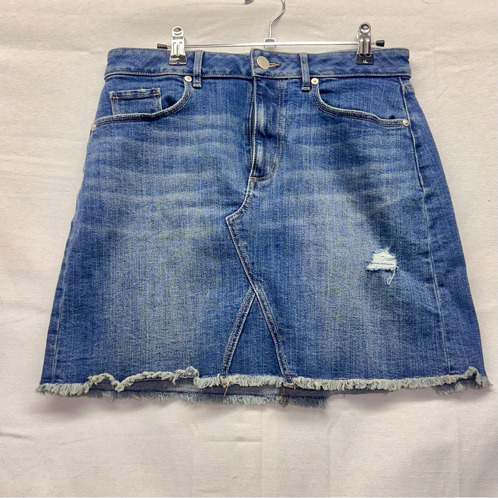 LOFT Outlet Blue‎ Denim Distressed A-Line Skirt size 6